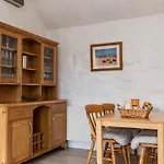 The Old Coach House At Hendra Barns