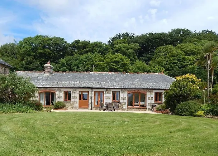 The Old Coach House At Hendra Barns