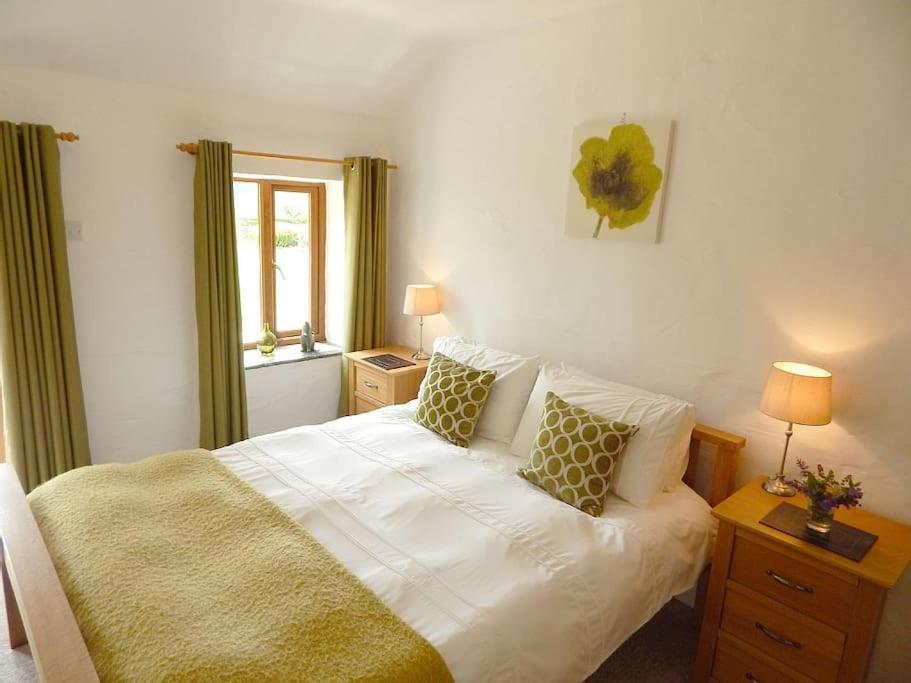 The Old Coach House At Hendra Barns Holiday home *
