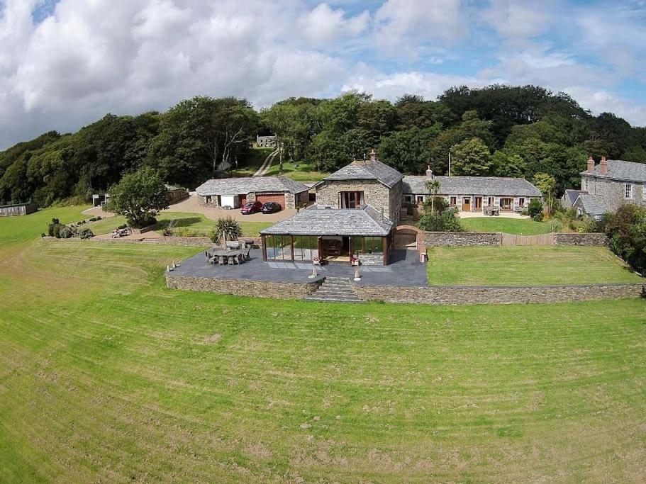 The Old Coach House At Hendra Barns Holiday home Newquay (Cornwall)