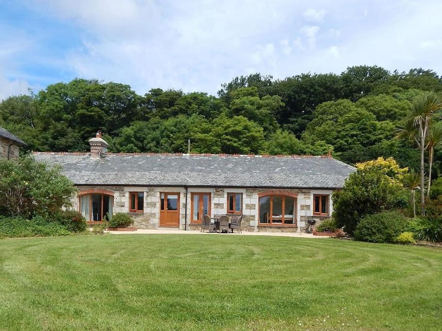 Holiday home The Old Coach House At Hendra Barns *